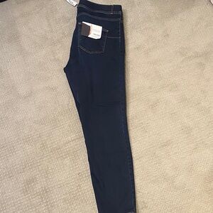 Slim fit mid rise denim - New with tags - Sz 16
